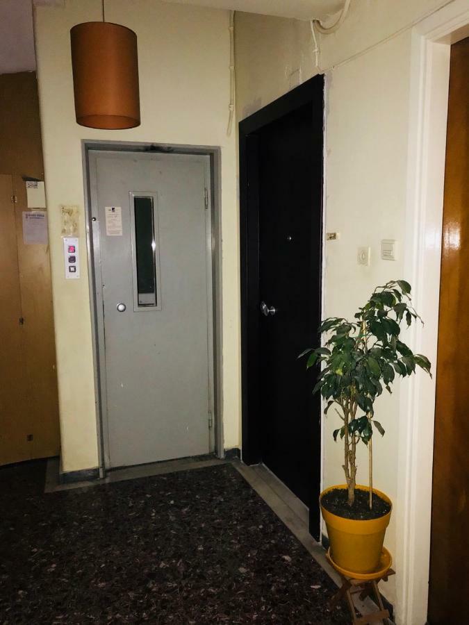 Merilyn Central Apartment Atene Esterno foto